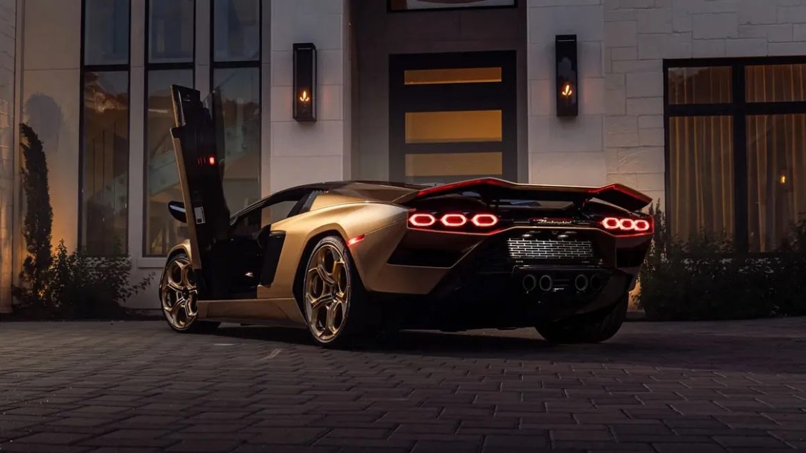 2022 Lamborghini Countach