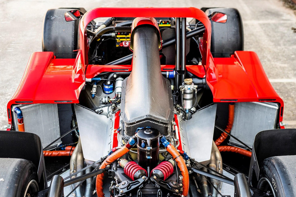 1999 Ferrari 333 SP
Ferrari's final protoAtype 
sports racing car built

