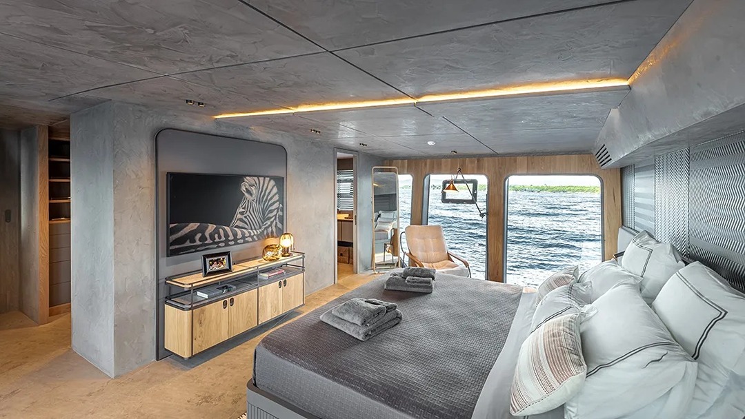Numarine owner suite