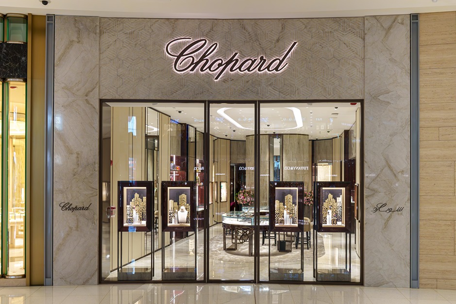 Chopard Newly reopened boutique at The Dubai Mall with Bella Hadid