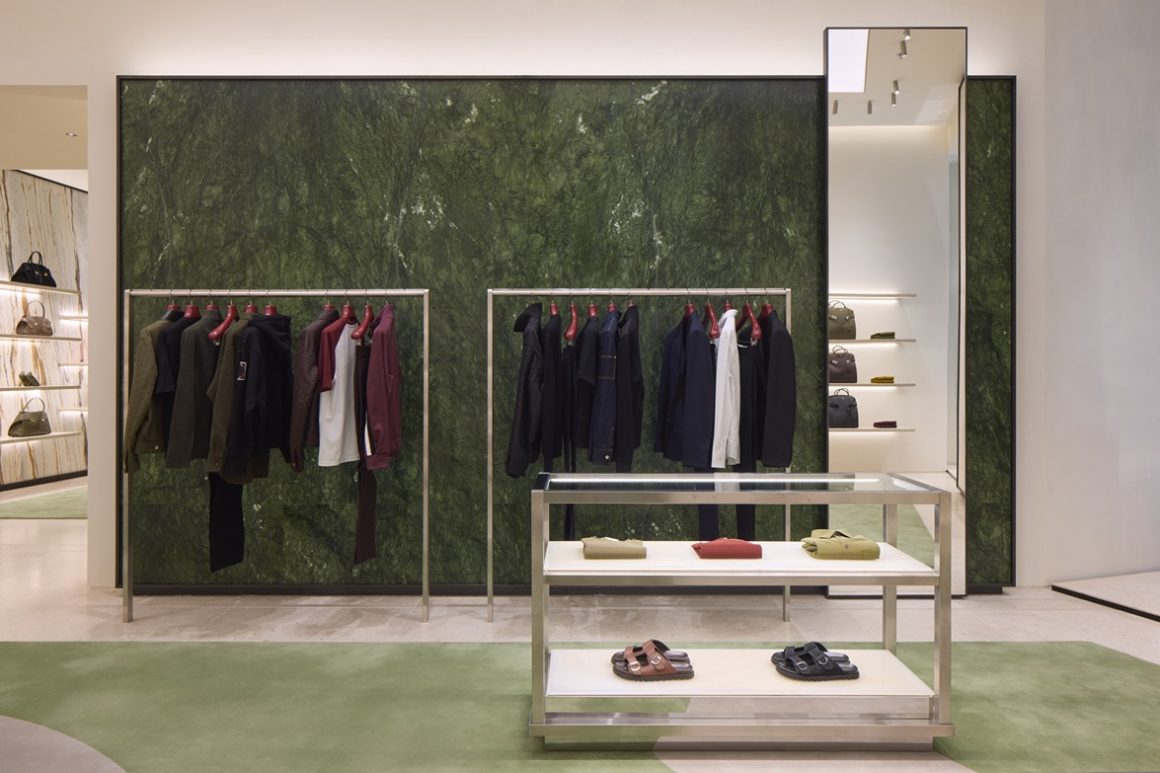 Ferragamo is excited to announce the reopening of its newly renovated women’s and men’s boutique at The Dubai Mall.