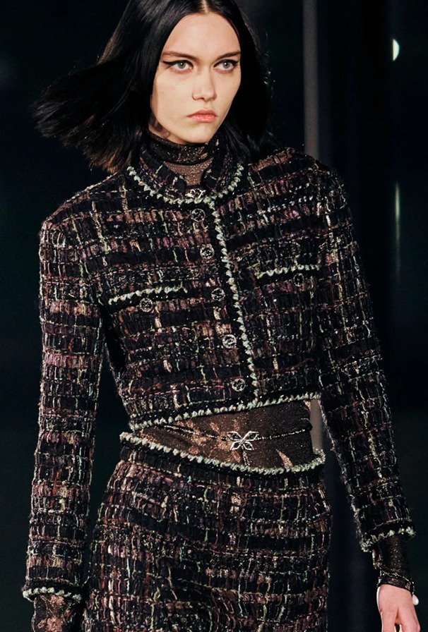 Chanel 2024/25 Métiers d’art Show at West Lake, Hangzhou